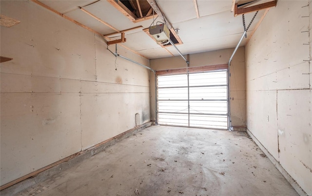10757 Kilpatrick Cir, Rolla, MO 65401 - garage featuring a garage door opener
