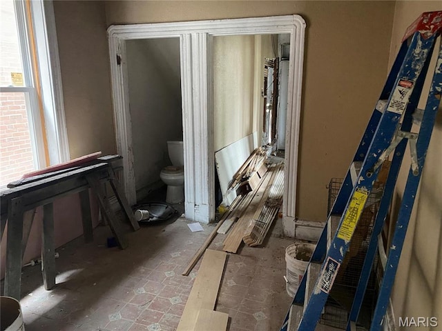 6010 Bartmer Ave, Saint Louis, MO 63112 - bathroom with toilet
