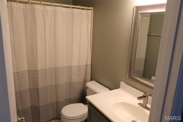 9 Shelby Crest Ct, Ofallon, MO 63366 - full bathroom with toilet, vanity, and a shower with shower curtain