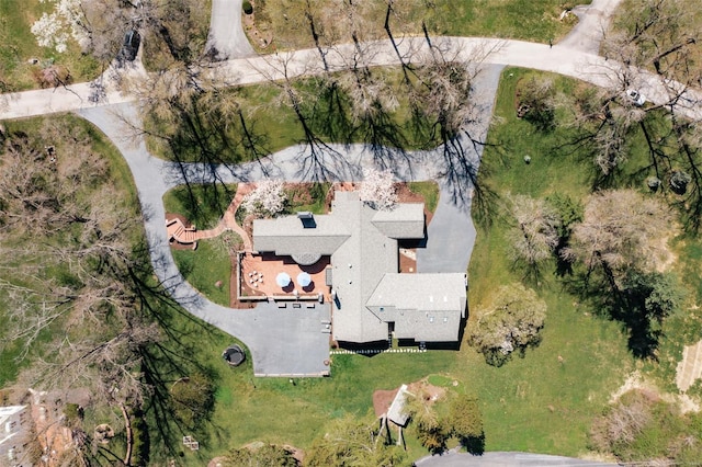 aerial view of property and surrounding area