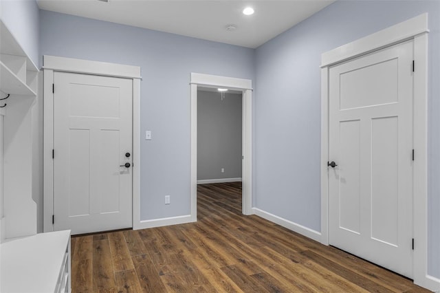 213 Lakeview Dr, Farmington, MO 63640 - entrance foyer featuring wood finished floors, baseboards, and recessed lighting