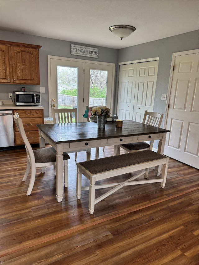 16 Wood St, Park Hills, MO 63601 - dining area with dark wood-style flooring