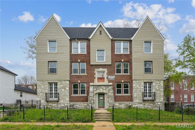 5815 Cates Ave, Saint Louis, MO 63112 - photo 1