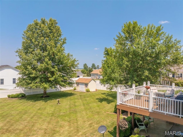 1005 Highland Estates Dr, Wentzville, MO 63385 - view of yard featuring a wooden deck