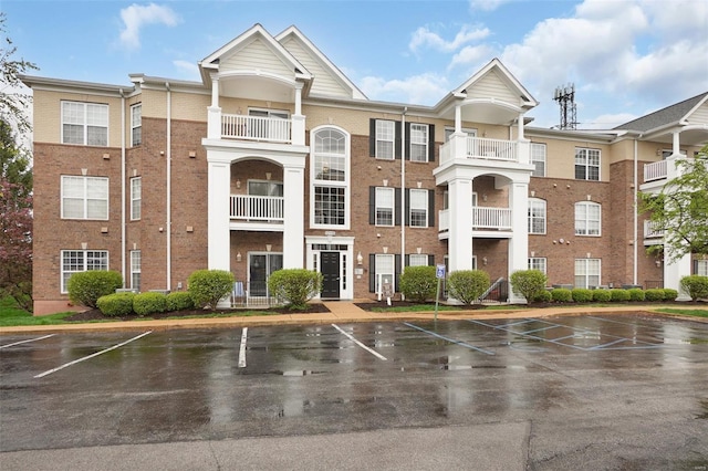 13115 Mill Crossing Ct Unit 106, Saint Louis, MO 63141 - view of property featuring uncovered parking