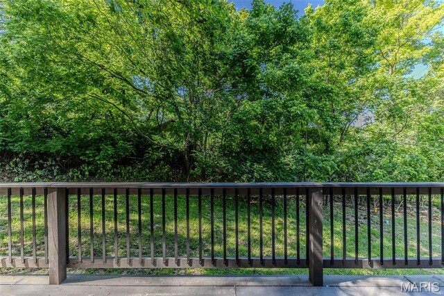 212 Tremont Dr, Waynesville, MO 65583 - view of deck