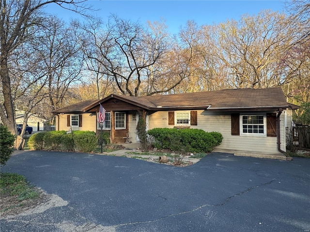 2436 Hillsboro Valley Park Rd, High Ridge, MO 63049 - photo 2