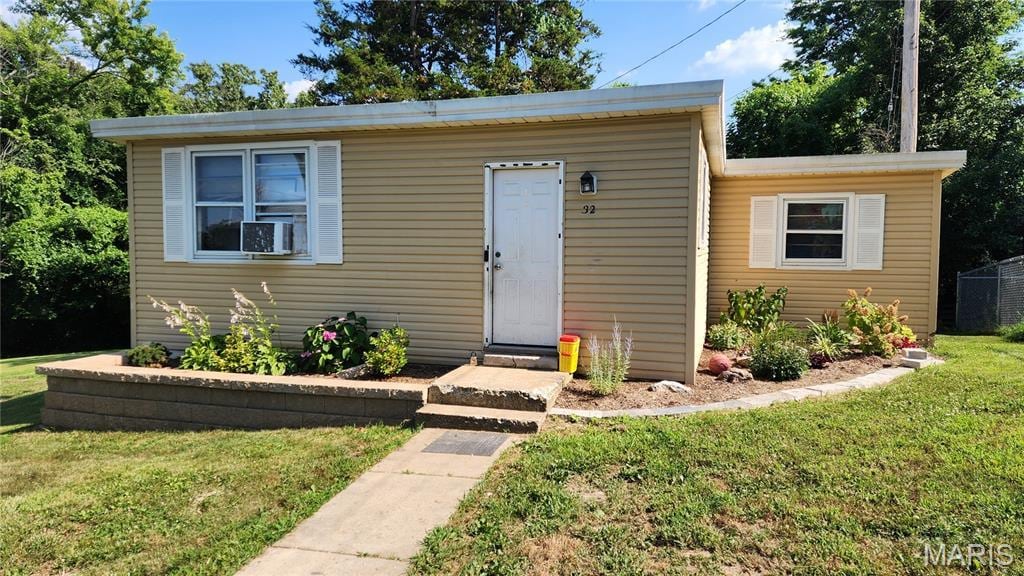 32 5th St, Hillsboro, MO 63050 - photo 1