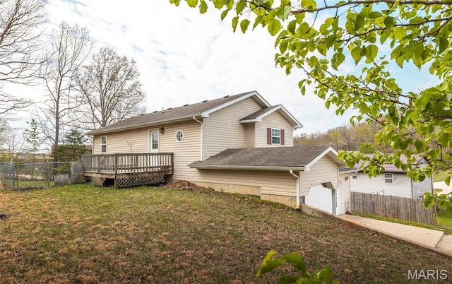 22354 Target Rd, Saint Robert, MO 65584 - back of house featuring a garage and a deck