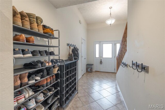 22354 Target Rd, Saint Robert, MO 65584 - entryway with tile patterned flooring