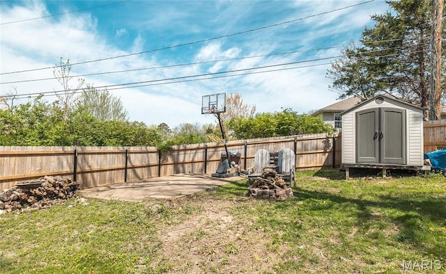 11 Rolla Gardens Dr, Rolla, MO 65401 - view of yard featuring a shed and an outbuilding