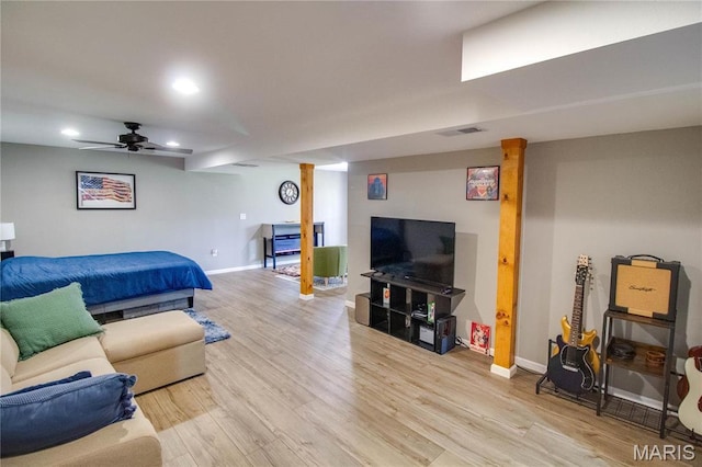 bedroom with baseboards, light wood-style flooring, recessed lighting, and ceiling fan