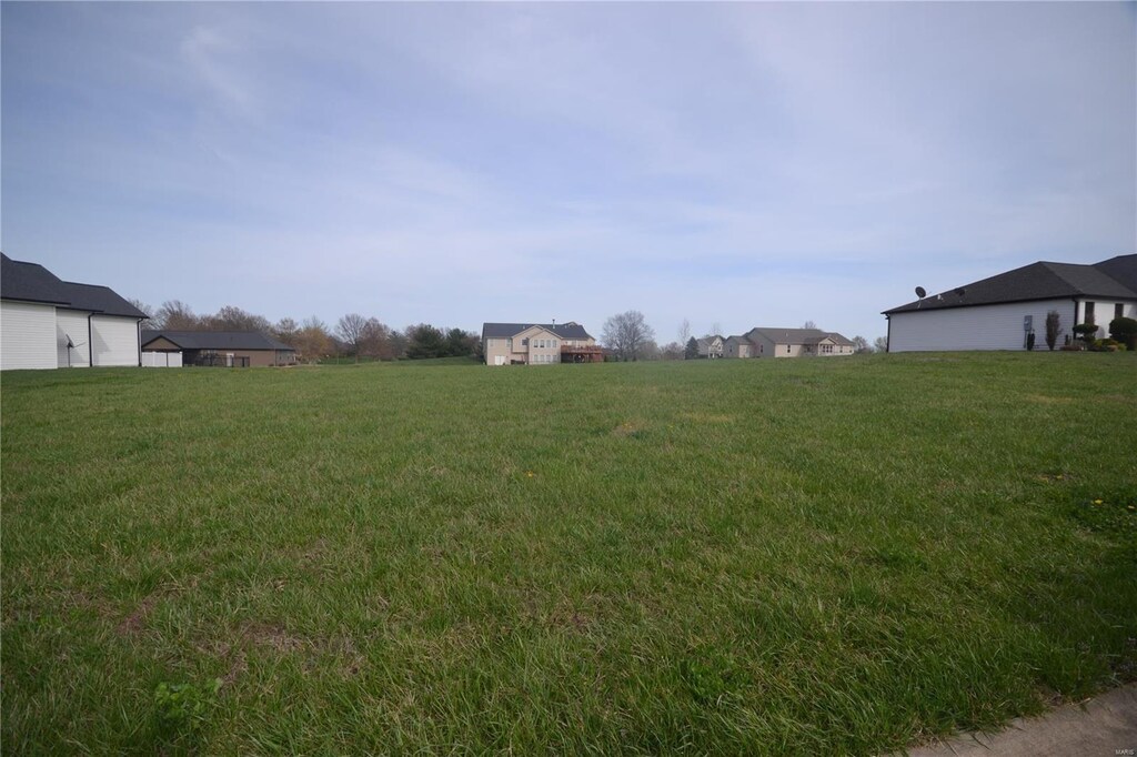 4017 Autumn Oak Dr, Smithton, IL 62285