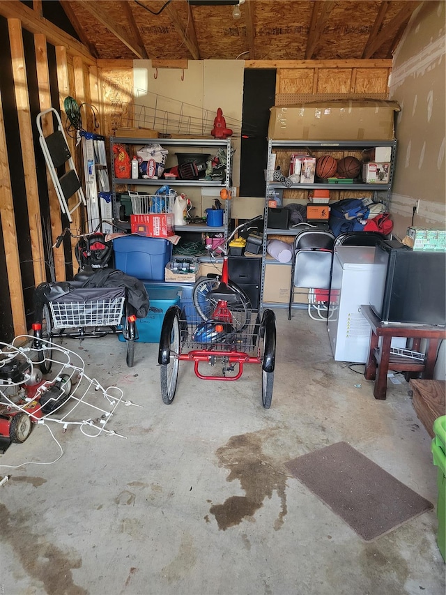 100 Grand Central Dr, Union, MO 63084 - view of garage