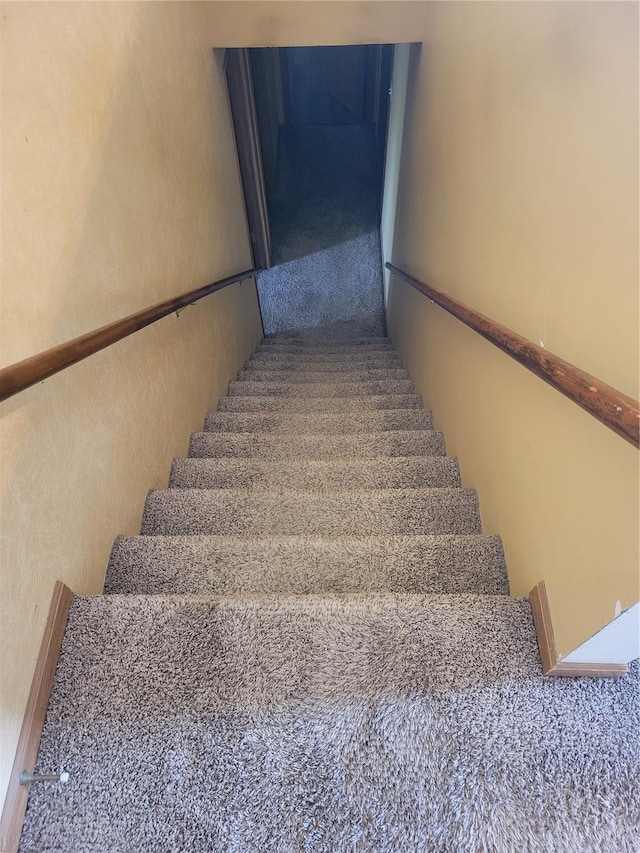 100 Grand Central Dr, Union, MO 63084 - view of staircase