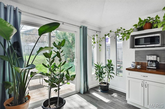 7414 Bruno Ave, Saint Louis, MO 63117 - view of sunroom