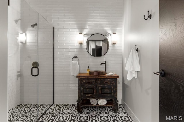 429 N Euclid Ave, Saint Louis, MO 63108 - bathroom featuring a stall shower and vanity