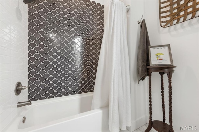 full bath with shower / bath combination with curtain