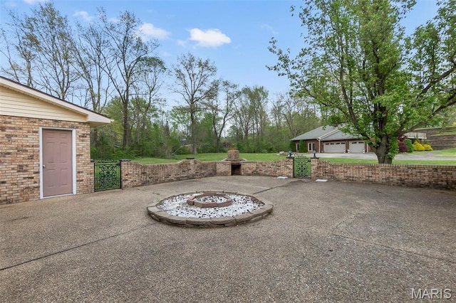 185 Garnet Ln, Cape Girardeau, MO 63701 - view of patio / terrace with a gate