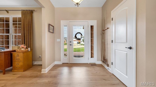 304 Wood Duck Ct, Waterloo, IL 62298 - entryway featuring light wood-style floors and baseboards