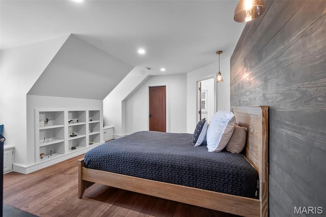 323 White Oaks Ln, Cape Girardeau, MO 63701 - bedroom featuring wood finished floors, recessed lighting, and baseboards
