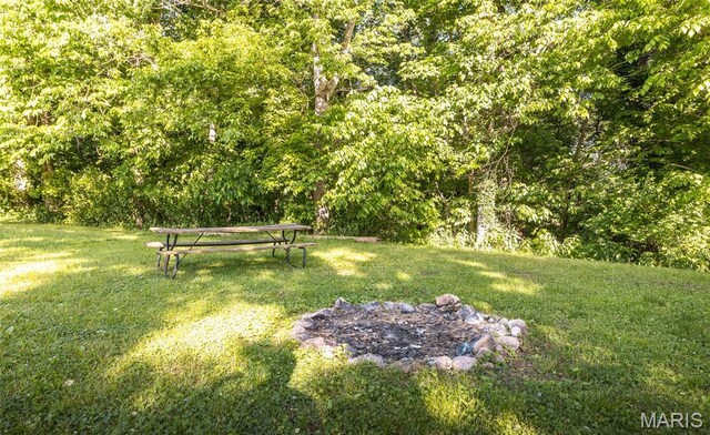 6720 Rock Rd, Bourbon, MO 65441