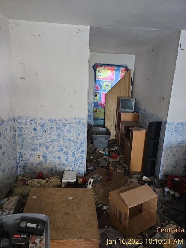 215 W 17th St, Centralia, IL 62801 - view of miscellaneous room