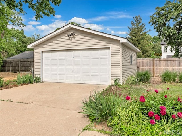 602 S Ballas Rd, Saint Louis, MO 63122 - view of detached garage