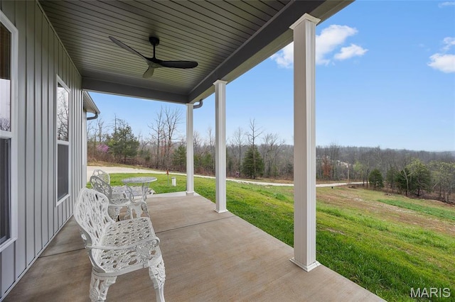 13160 Mammoth Rd, De Soto, MO 63020 - view of patio featuring a ceiling fan