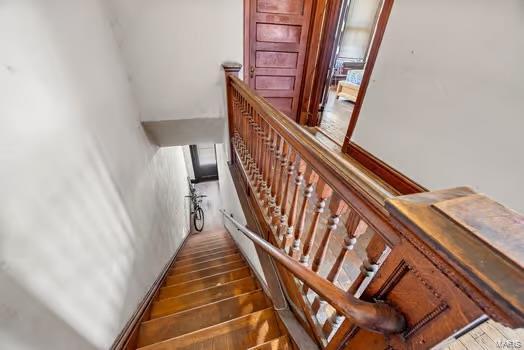 2926 Dodier, Saint Louis, MO 63107 - view of stairway