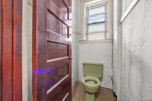 2926 Dodier, Saint Louis, MO 63107 - bathroom featuring toilet