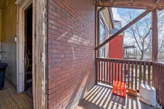 2926 Dodier, Saint Louis, MO 63107 - view of balcony