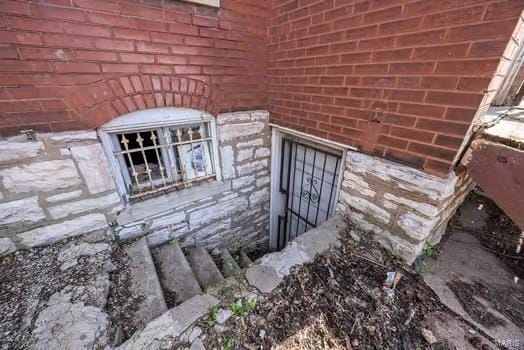 2926 Dodier, Saint Louis, MO 63107 - exterior view of brick siding