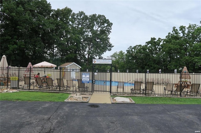 2781 Blackforest Dr Unit C, Saint Louis, MO 63129 - gate with fence