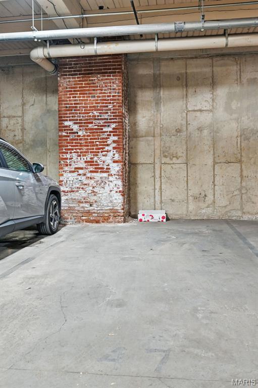901 Washington Ave Unit 310, Saint Louis, MO 63101 - view of parking deck
