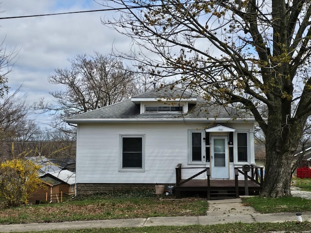 1501 S Main St, Hillsboro, IL 62049 - view of front of property with roof with shingles