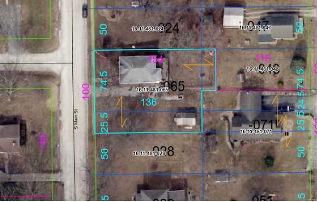 1501 S Main St, Hillsboro, IL 62049 - aerial map of property and surrounding area