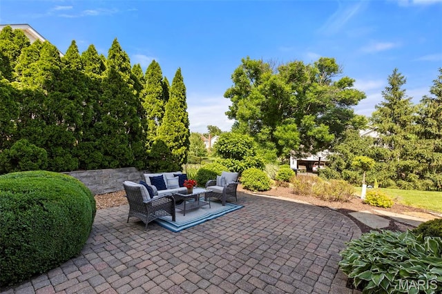 1114 Lockett Rd, Des Peres, MO 63131 - view of patio / terrace featuring an outdoor living space