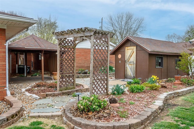 132 S Duncan St, Marine, IL 62061 - view of yard with a shed and an outdoor structure