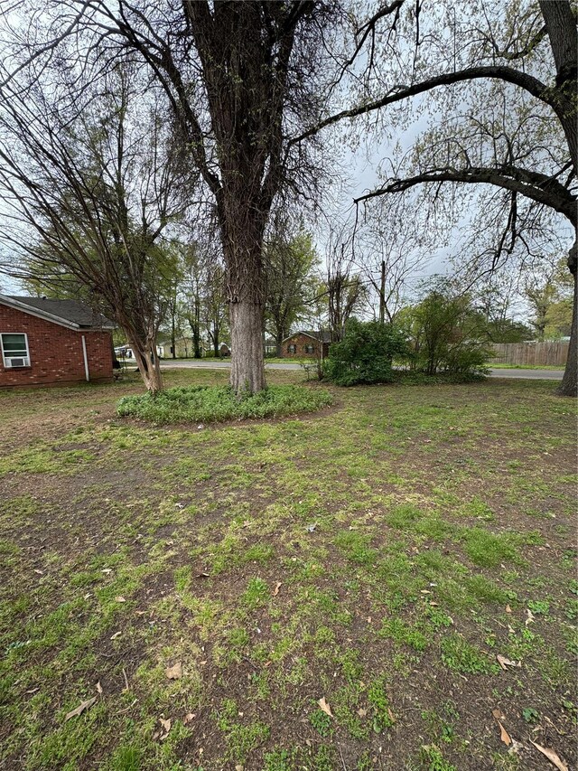 605 W Washington St, Kennett, MO 63857 - view of yard