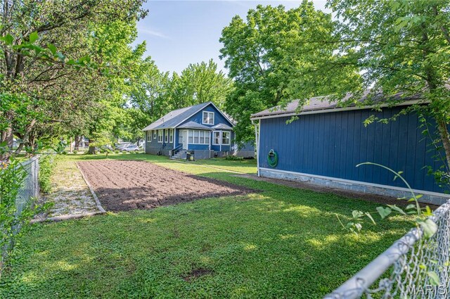 110 W Scioto St, St James, MO 65559 - view of yard