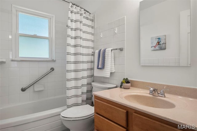 9523 Hale Dr, Saint Louis, MO 63123 - full bathroom with vanity, toilet, and shower / tub combo with curtain