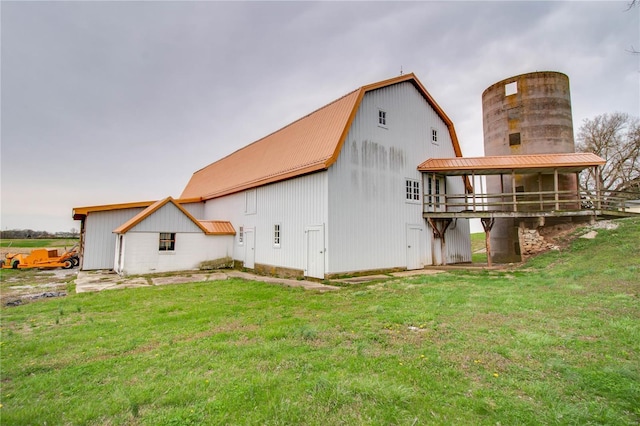 1508 State Route 140, Smithboro, IL 62284 - rear view of house featuring a yard, a gambrel roof, a barn, and metal roof