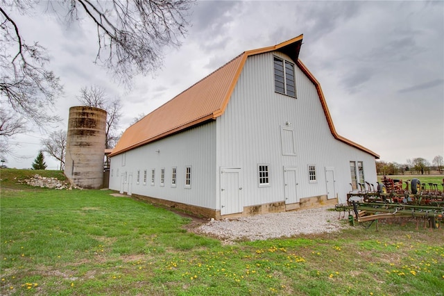 1508 State Route 140, Smithboro, IL 62284 - rear view of house with a barn, a yard, an outdoor structure, metal roof, and a gambrel roof