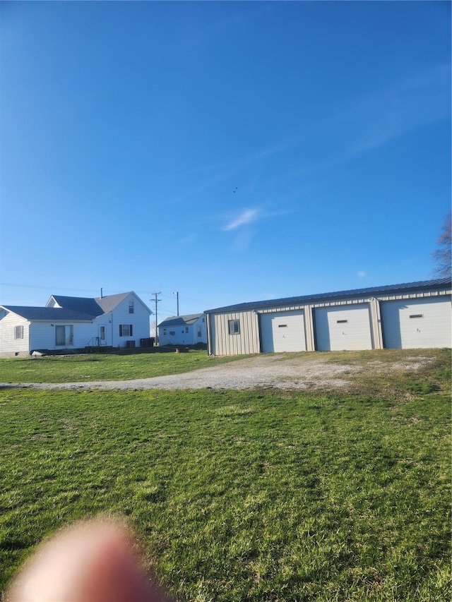 view of detached garage