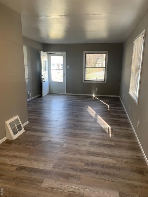 306 Midlothian Rd, Saint Louis, MO 63137 - photo 5