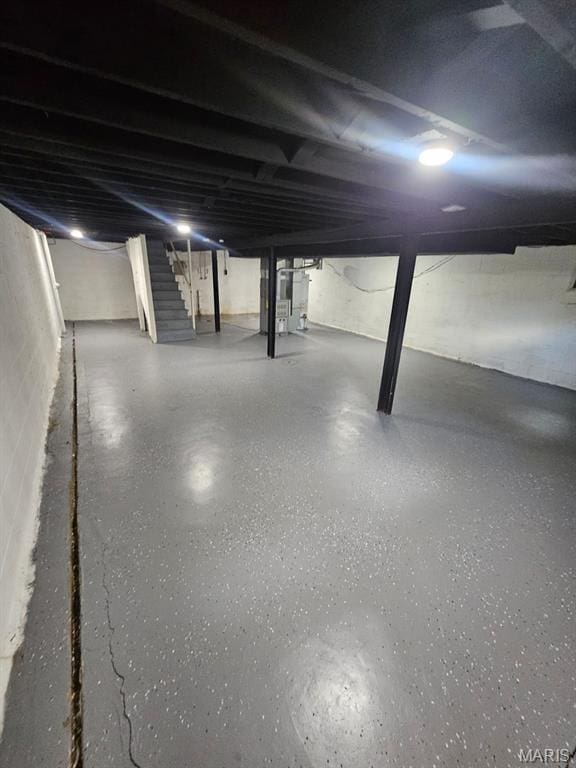 7200 Sapphire Ave, Saint Louis, MO 63136 - unfinished below grade area featuring stairs