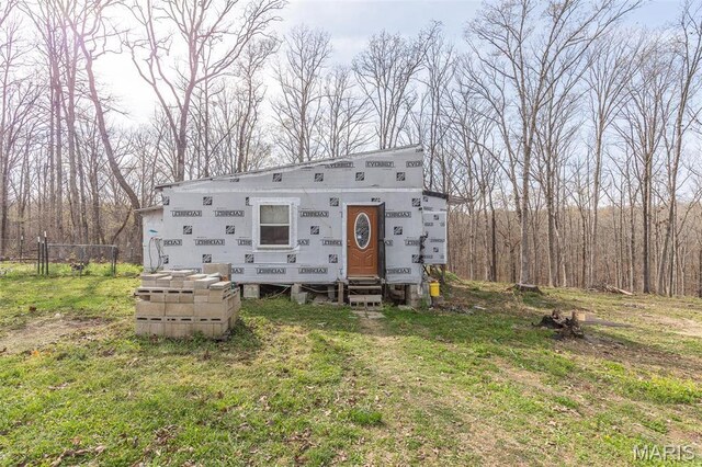 345 Johns Branch Rd, Wappapello, MO 63966 - view of front facade with entry steps and fence