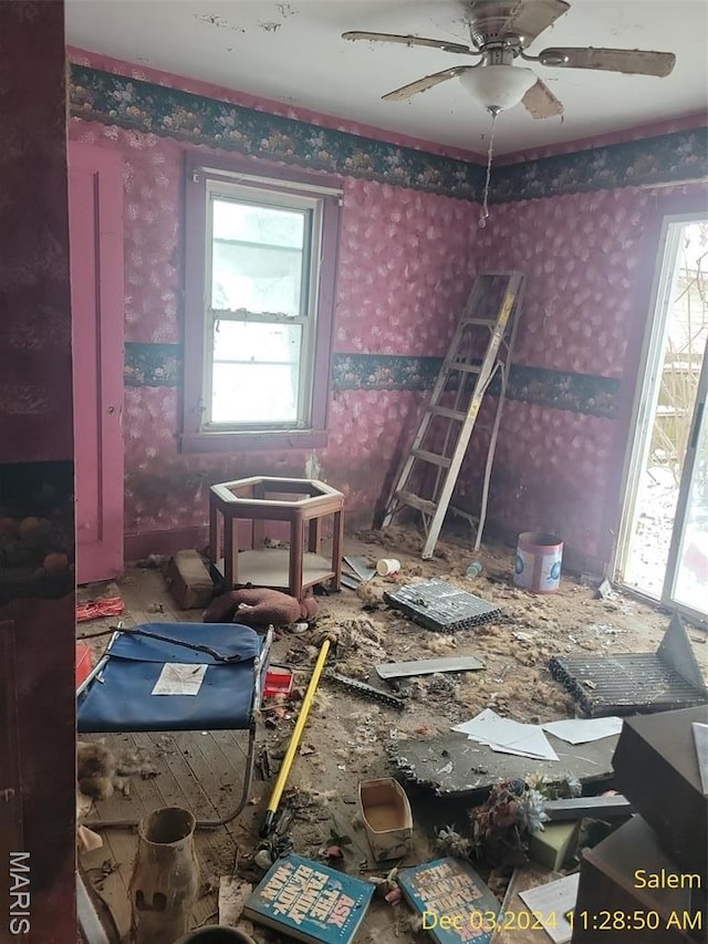 404 W Schwartz St, Salem, IL 62881 - spare room featuring a ceiling fan
