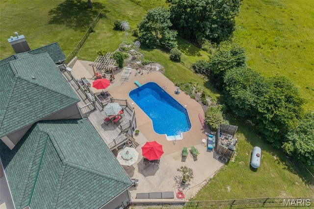 20955 Rye Ln, Richland, MO 65556 - aerial view of property and surrounding area with a pool area